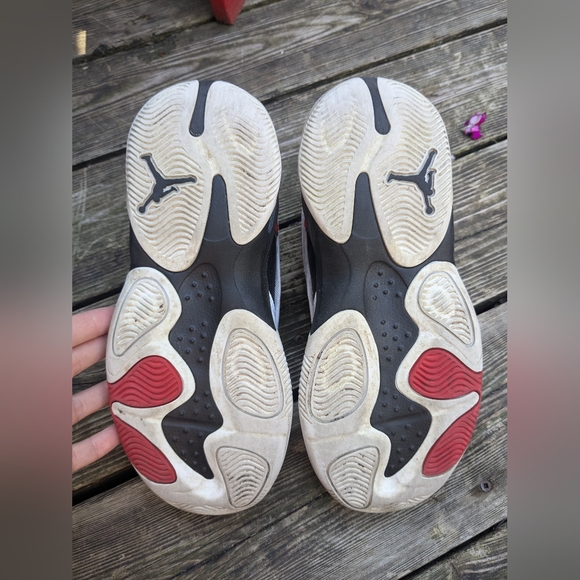 Jordan Max Aura, size 6.5Y - Picture 4 of 4